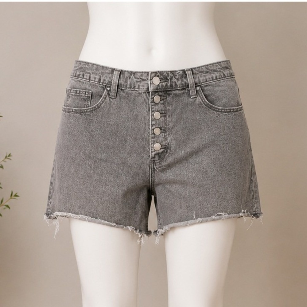 Universal Thread Gray High Rise Button Fly Denim Shorts Raw Hem Womens 16W